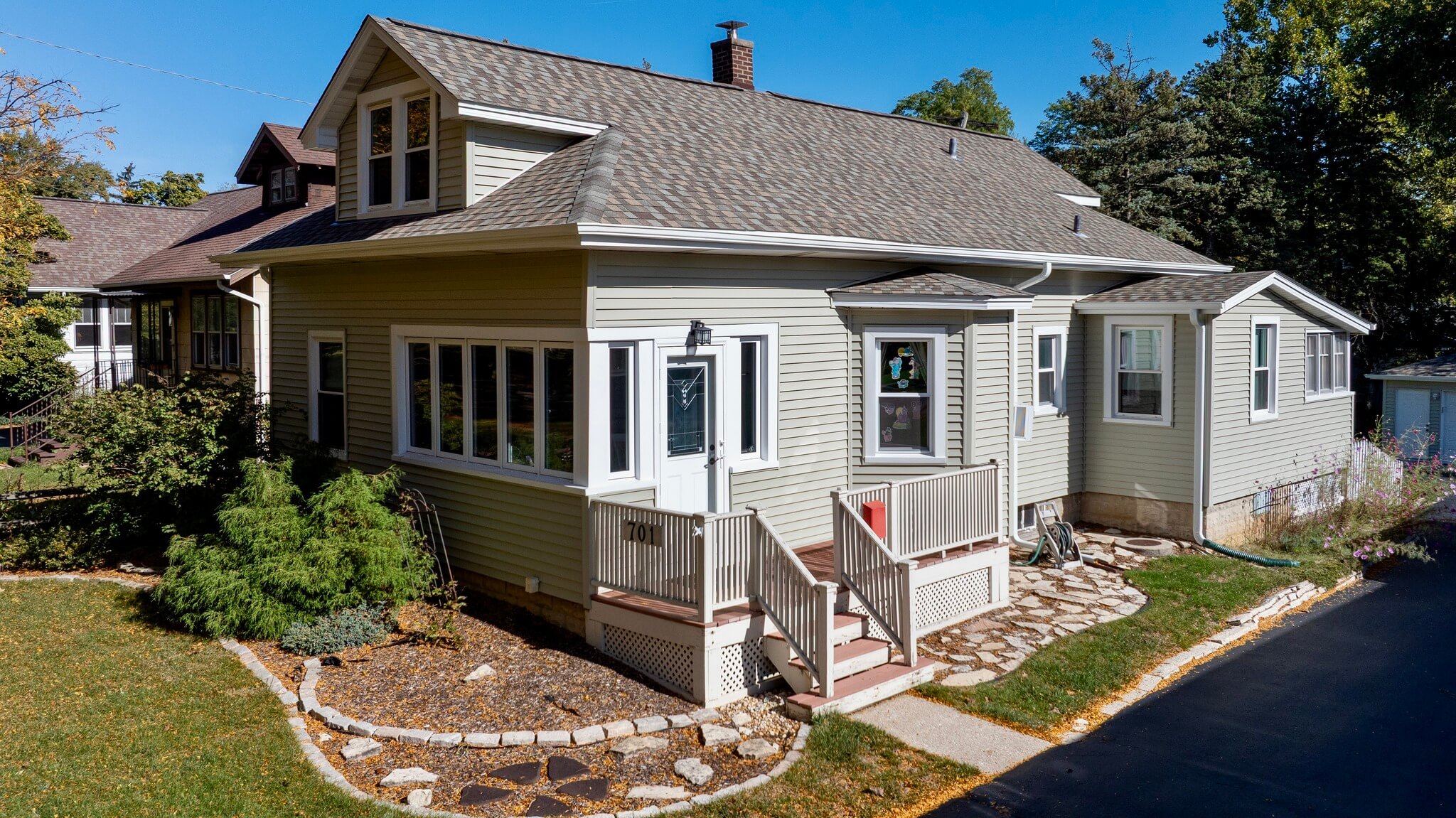 Schaumburg roofing contractors near me